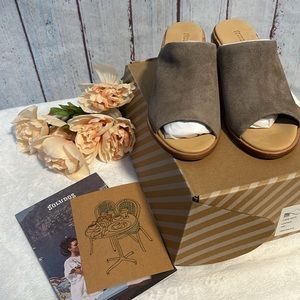 NIB Soludos Capri Mule